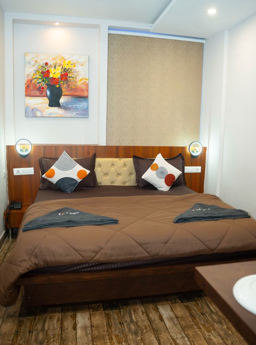 DELUXE Hotel ROOMS IN VIJAYAWADA